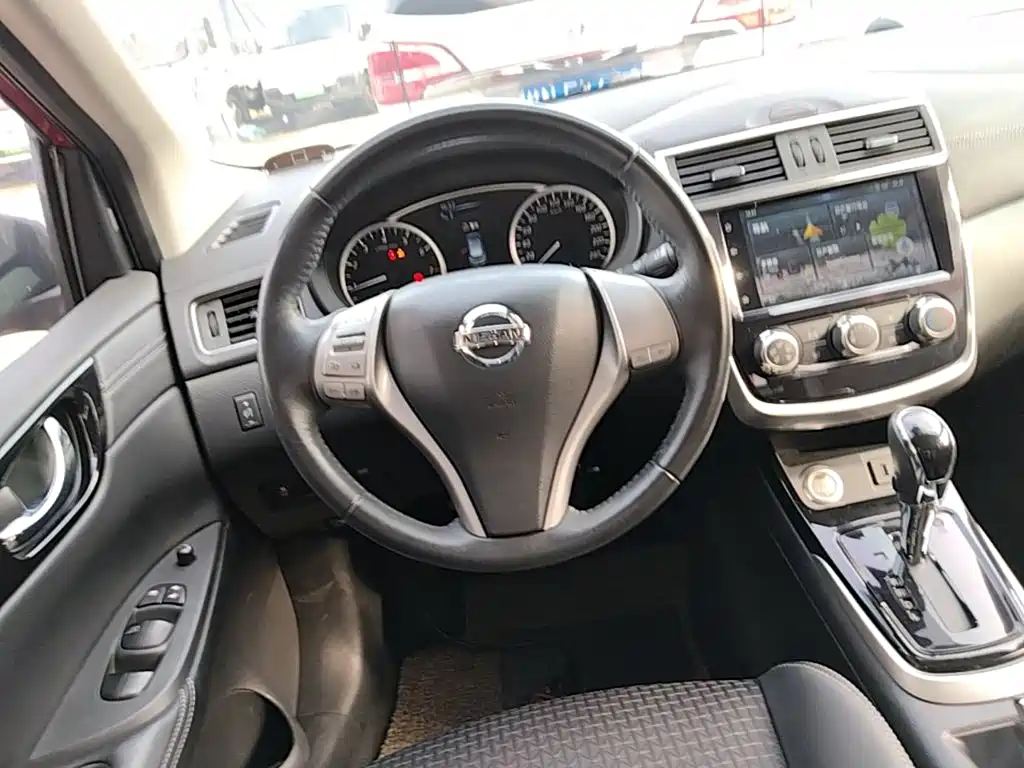 Nissan Tiida 2020 — фото 11