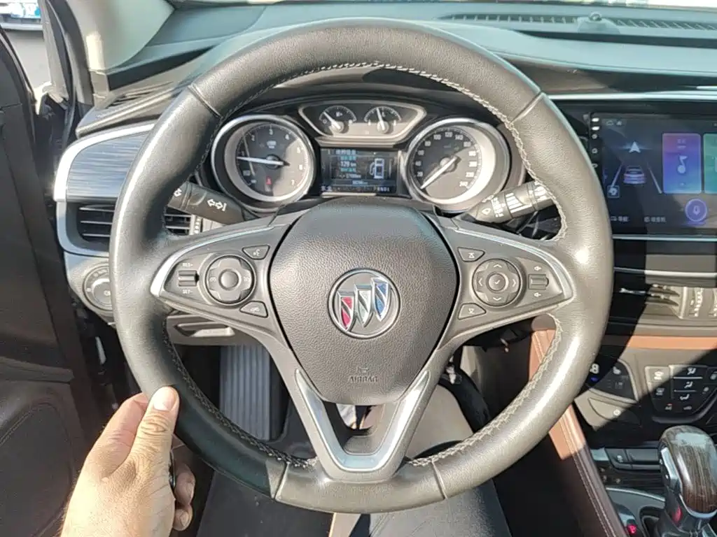 Buick Envision Plus 2020 — фото 11