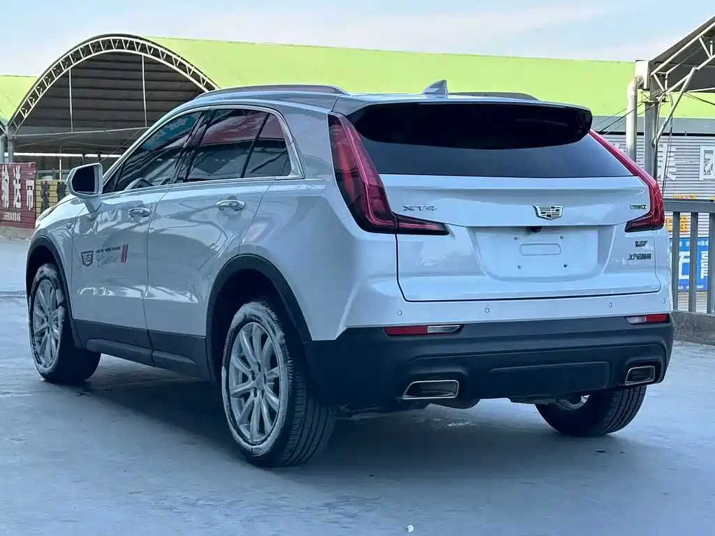 Cadillac XT4 2021 — фото 4