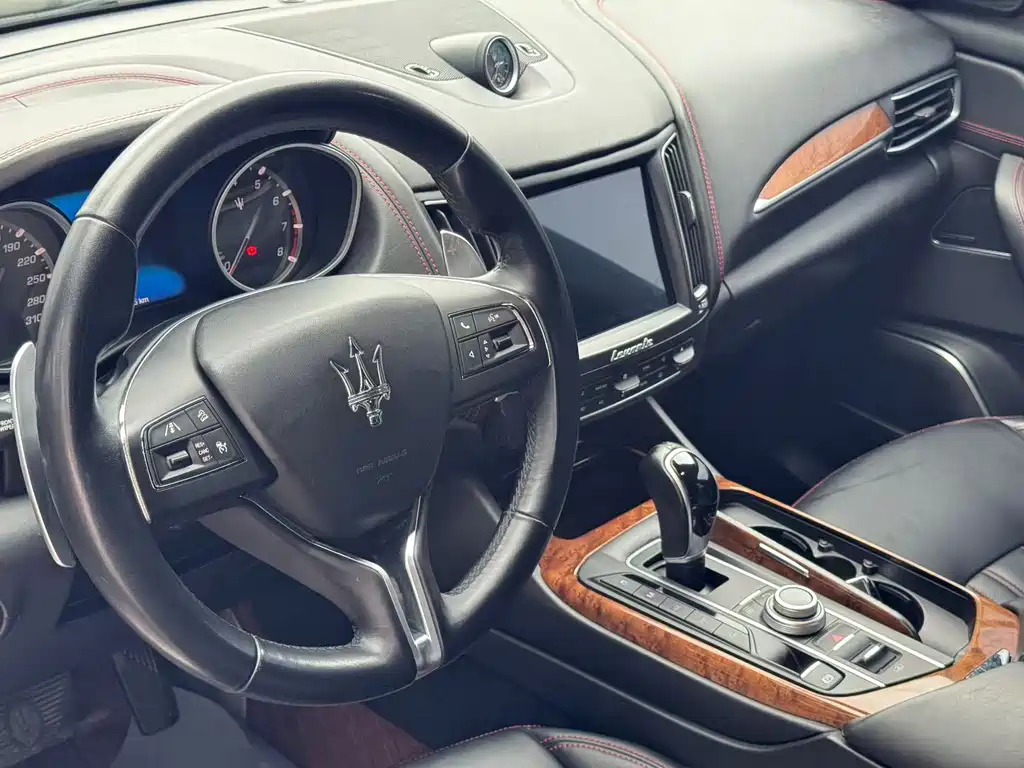 Maserati Levante 2017 — фото 5