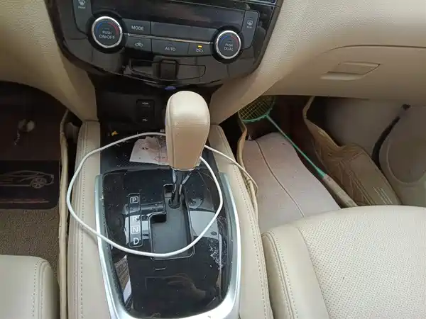 Nissan X-Trail 2014