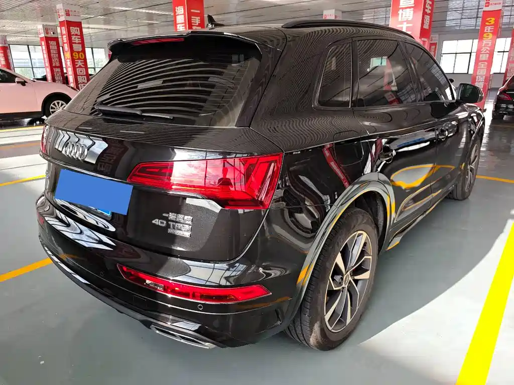 Audi Q5L 2025 — фото 20