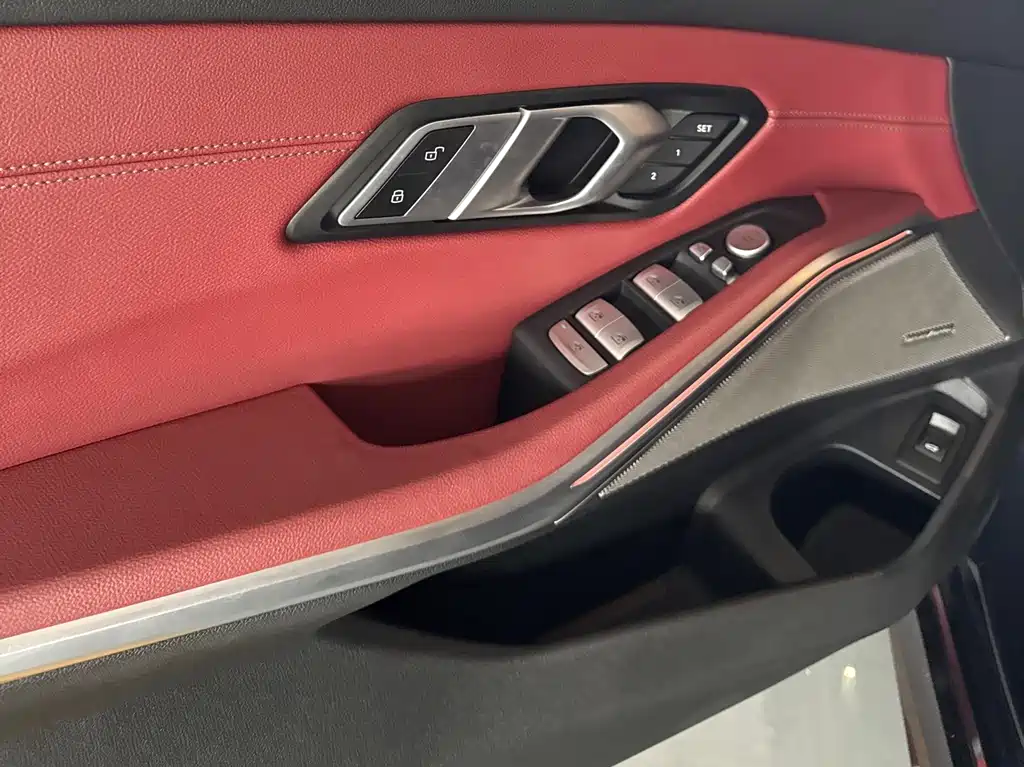BMW 3 Series 2024 — фото 10