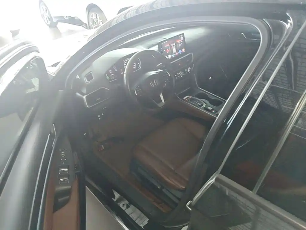 Honda Accord 2020 — фото 16