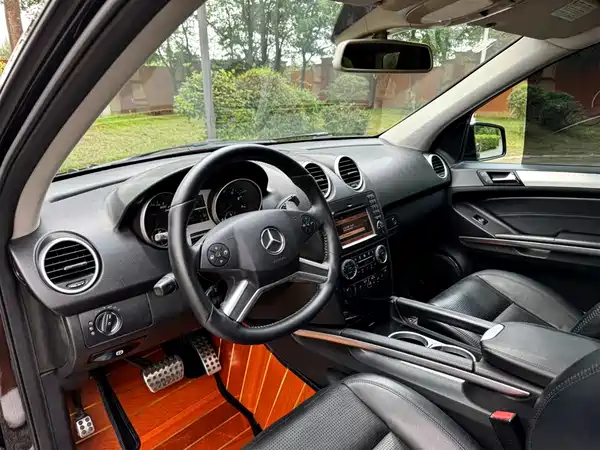 Mercedes-Benz M-Class AMG 2011