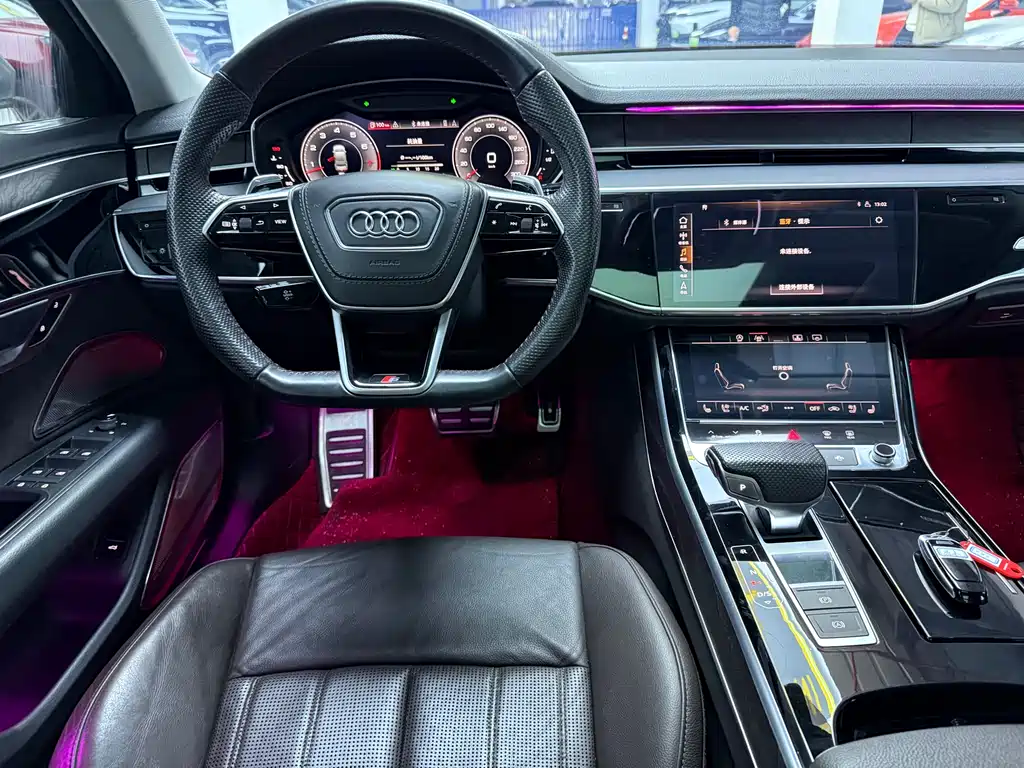 Audi A8 2020 — фото 10