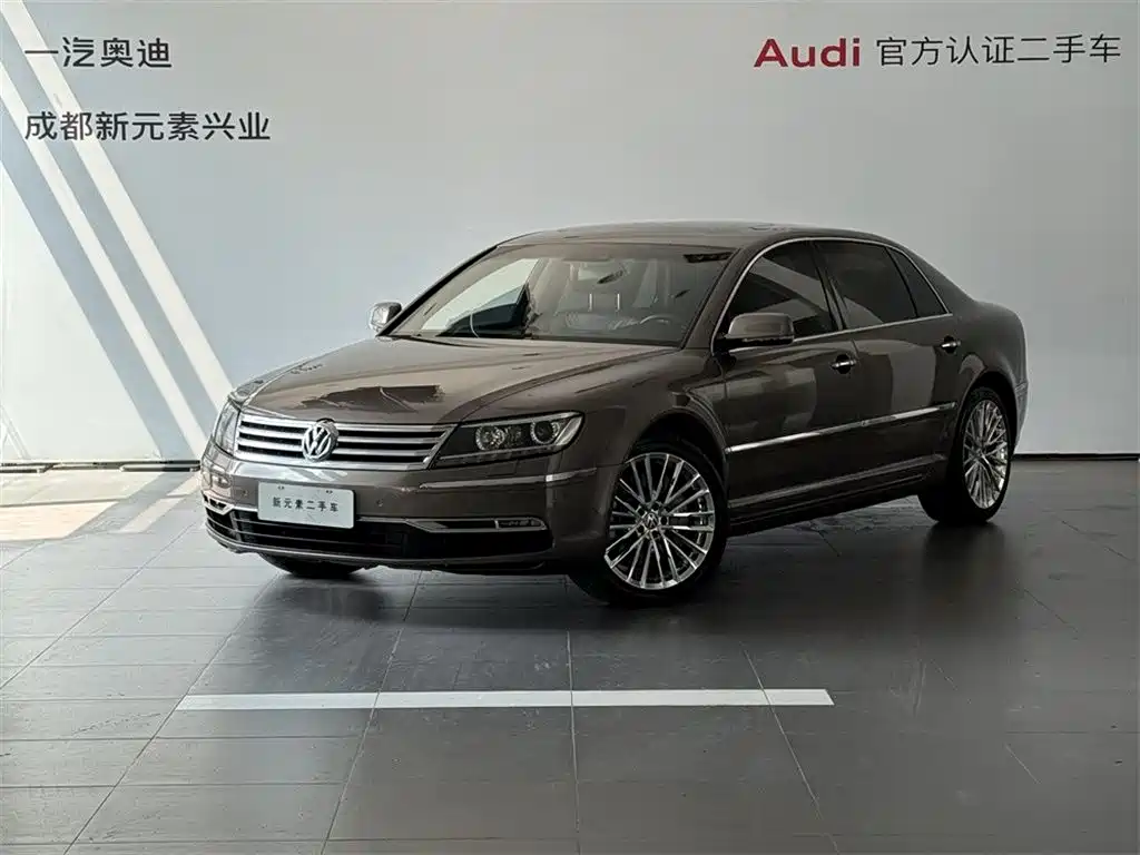 Volkswagen Phaeton 2013 — фото 1