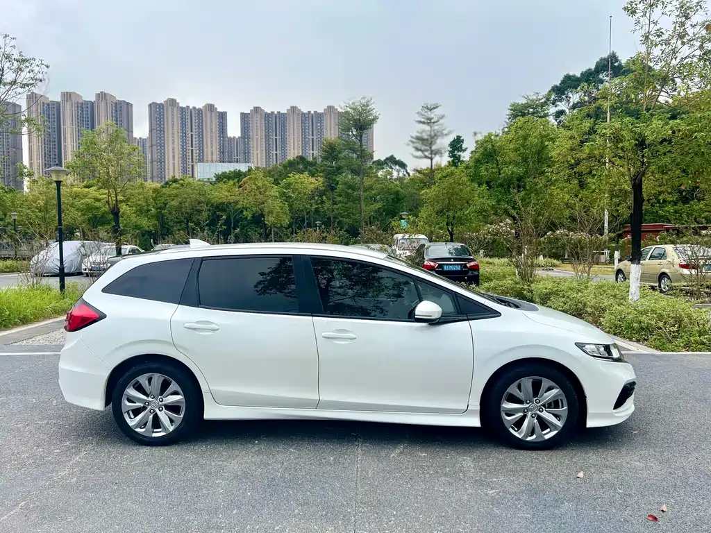 Honda Jade 2017 — фото 8