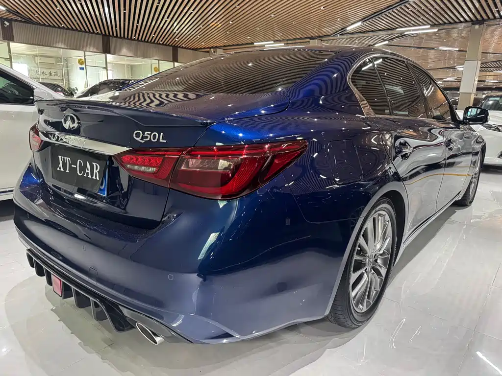 Infiniti Q50L 2018 — фото 10