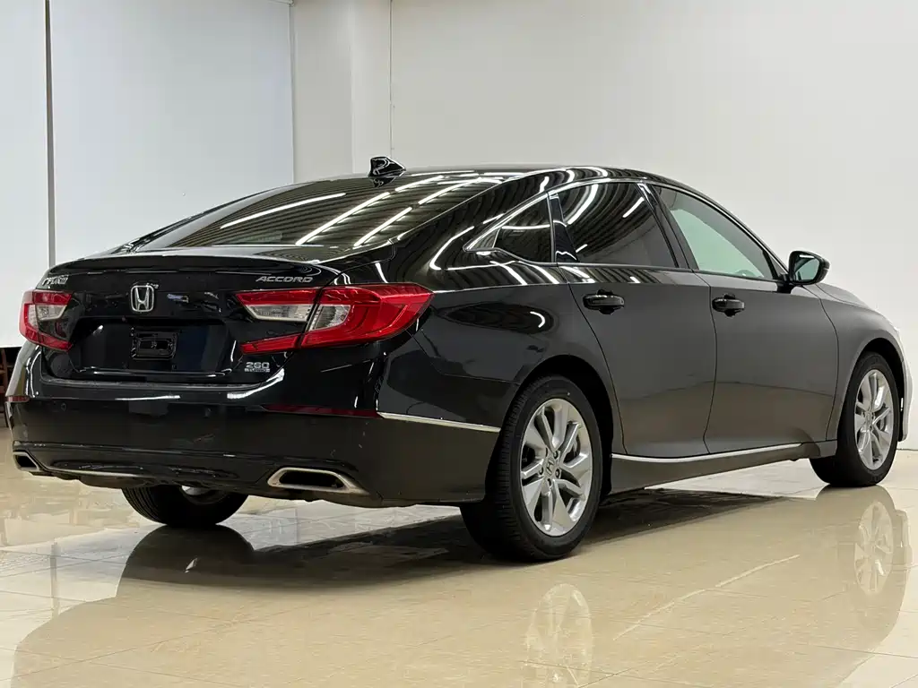 Honda Accord 2020 — фото 9