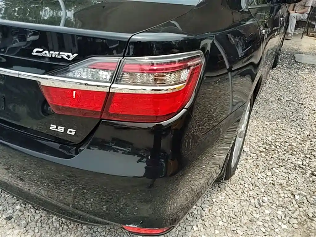 Toyota Camry 2016 — фото 7