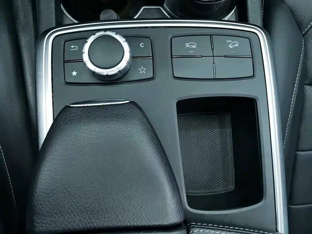 Mercedes-Benz M-Class 2015 — фото 20