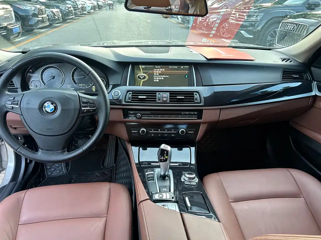 BMW 5 Series 2014 — фото 10