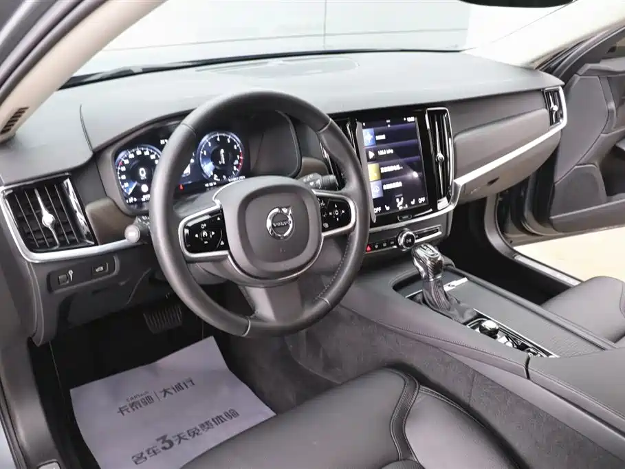 Volvo V90 2020 — фото 13