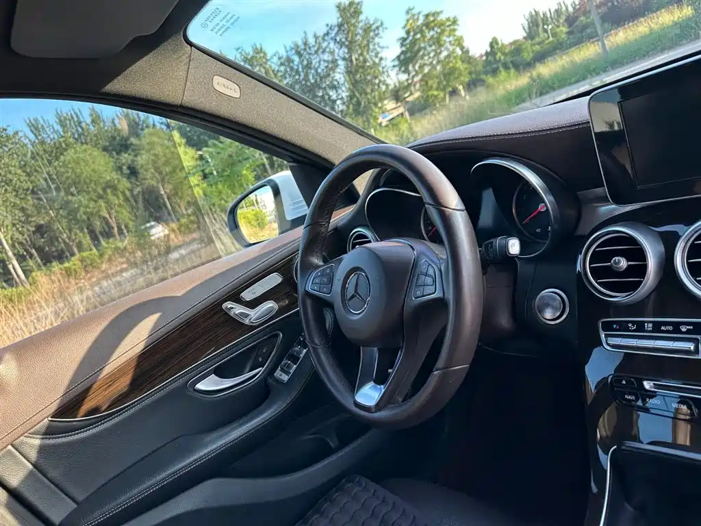 Mercedes-Benz GLC 2019 — фото 17