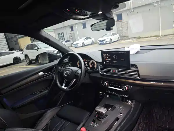 Audi Q5L 2024