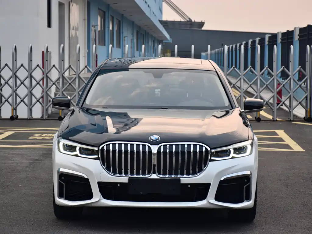 BMW 7 Series 2017 — фото 2