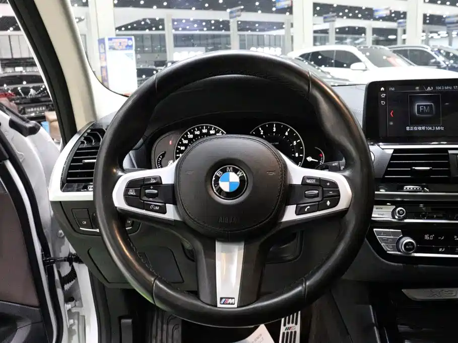 BMW X3 2019 — фото 13