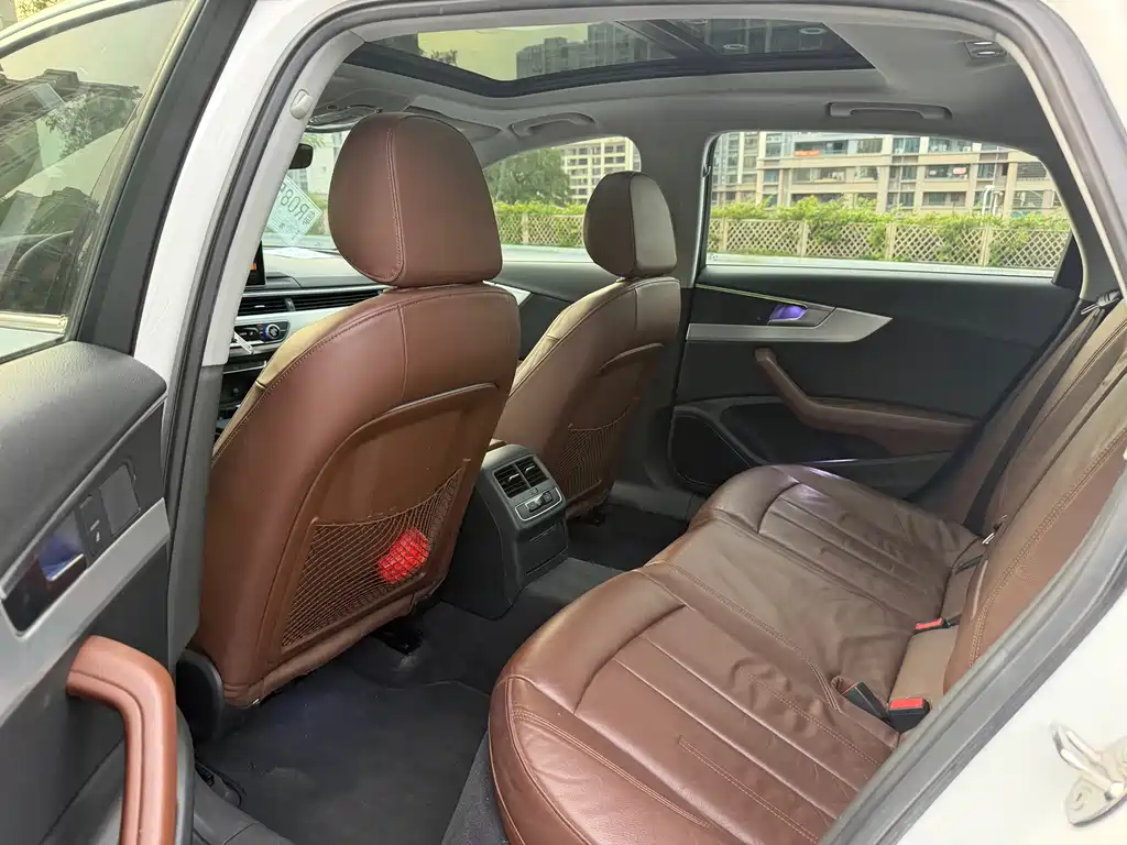 Audi A4L 2018