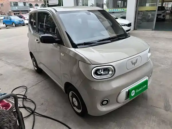 Wuling Hongguang MINIEV 2025