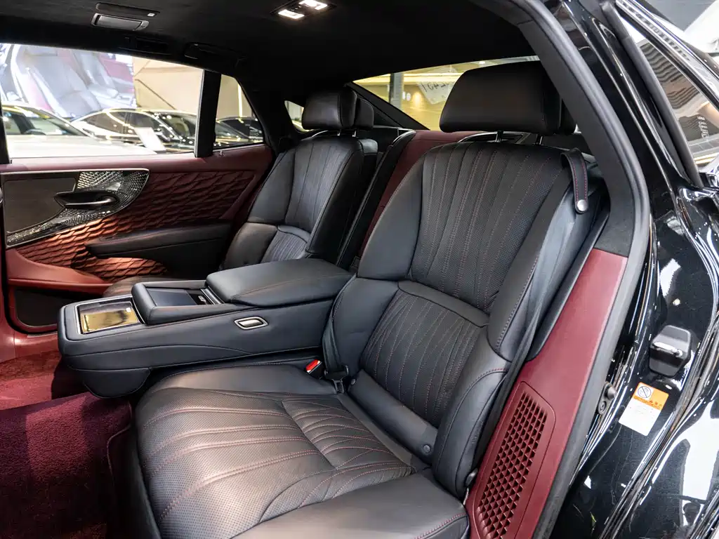 Lexus LS 2022 — фото 12