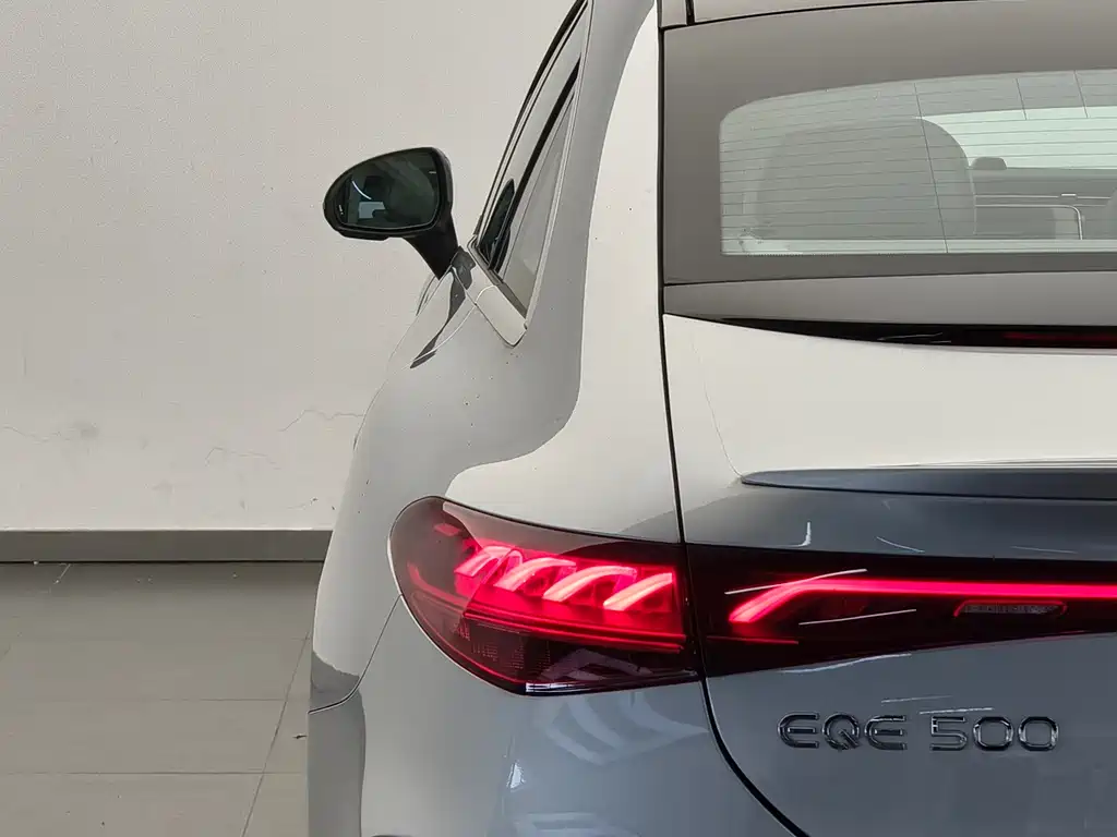 Mercedes-Benz EQE 2025 — фото 20