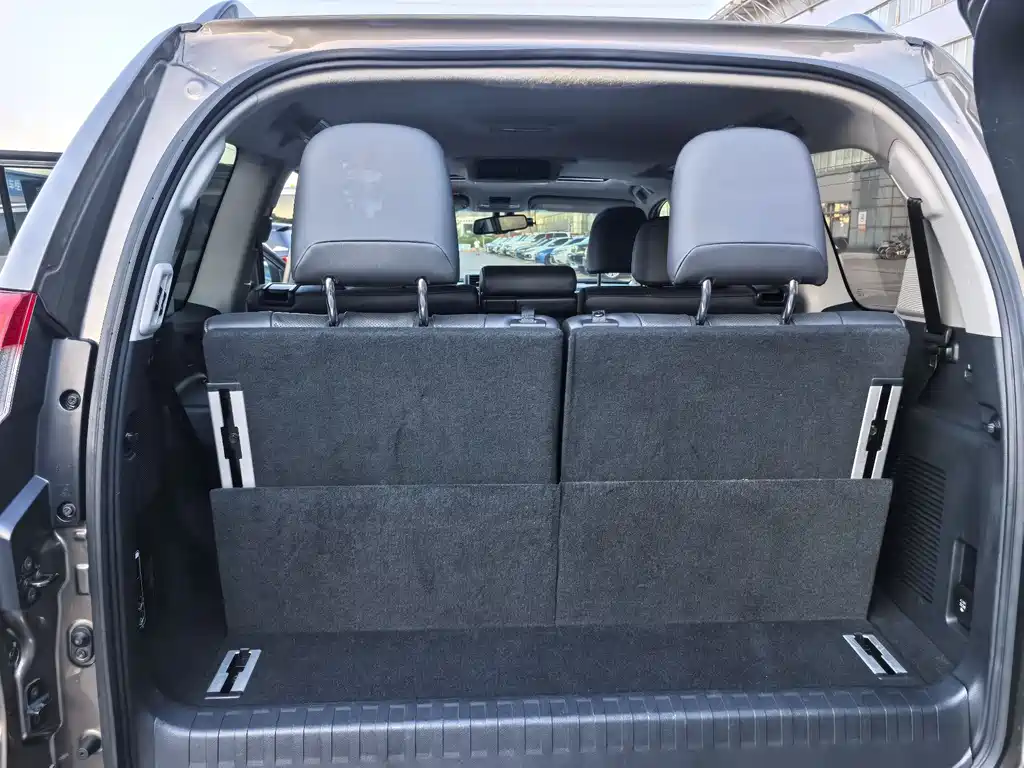 Toyota Prado 2017 — фото 23
