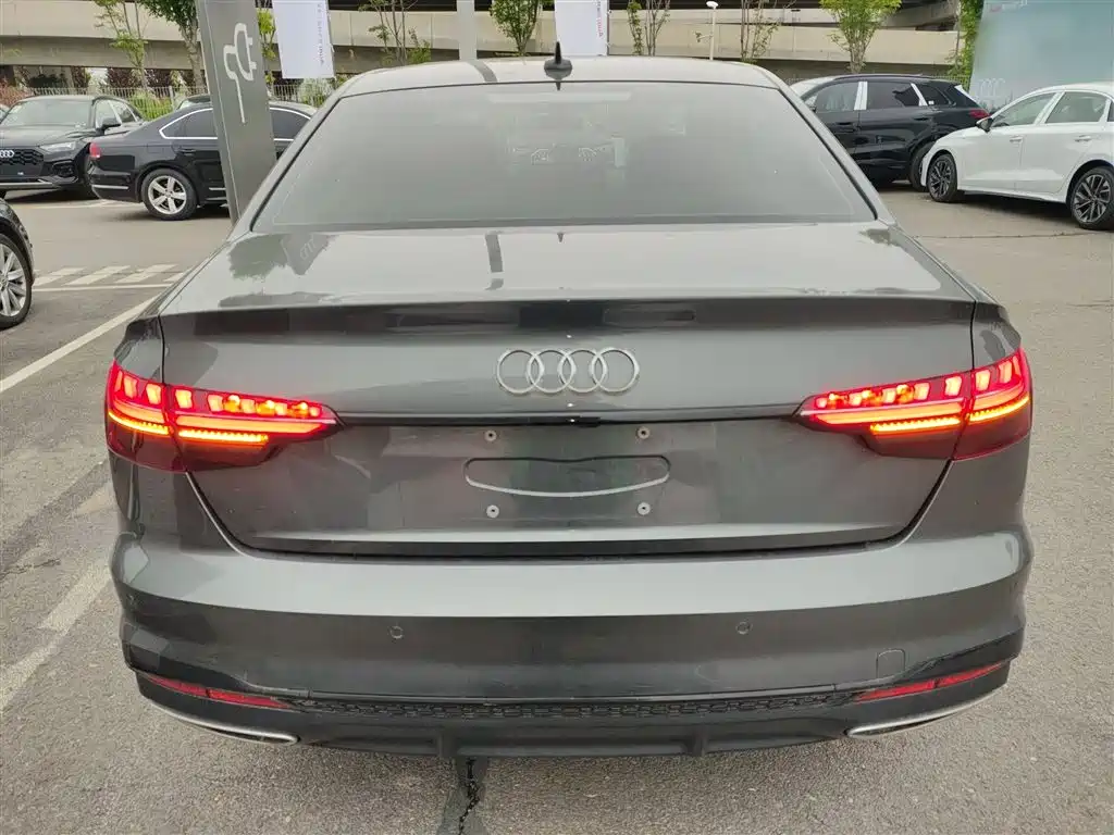 Audi A4L 2025 — фото 6