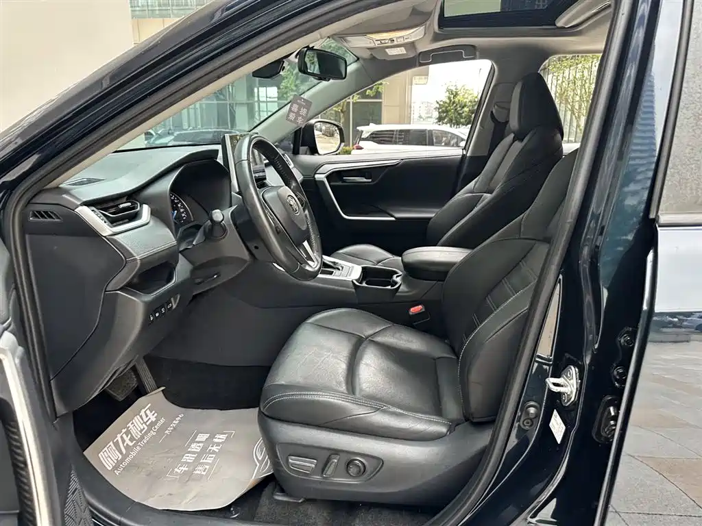 Toyota Wildlander 2022 — фото 11