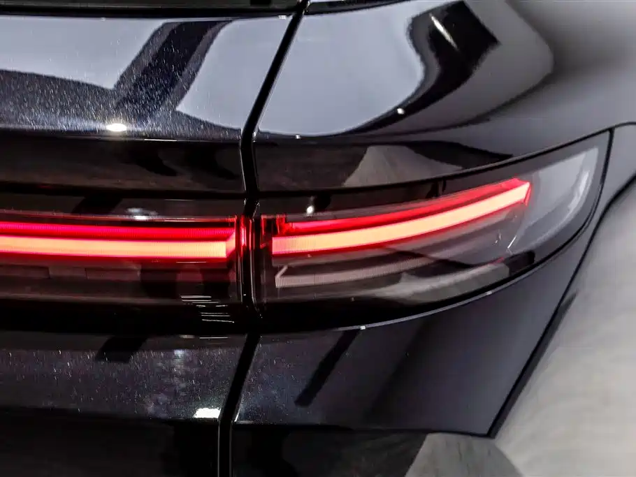 Li Auto i8 2025 — фото 15