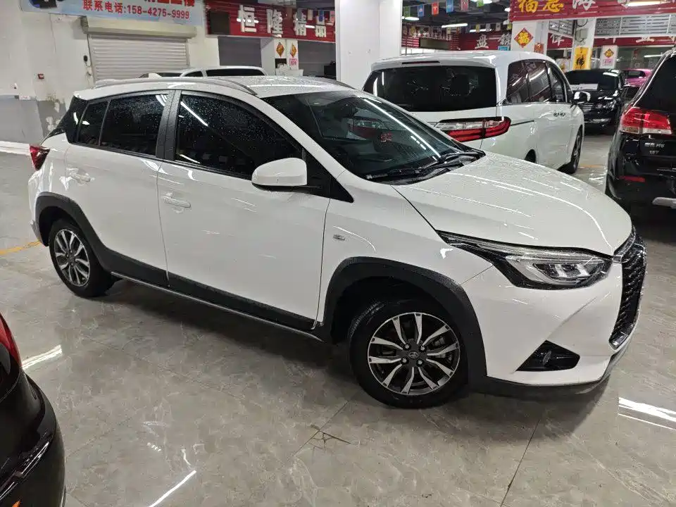 Toyota Yaris L 2022