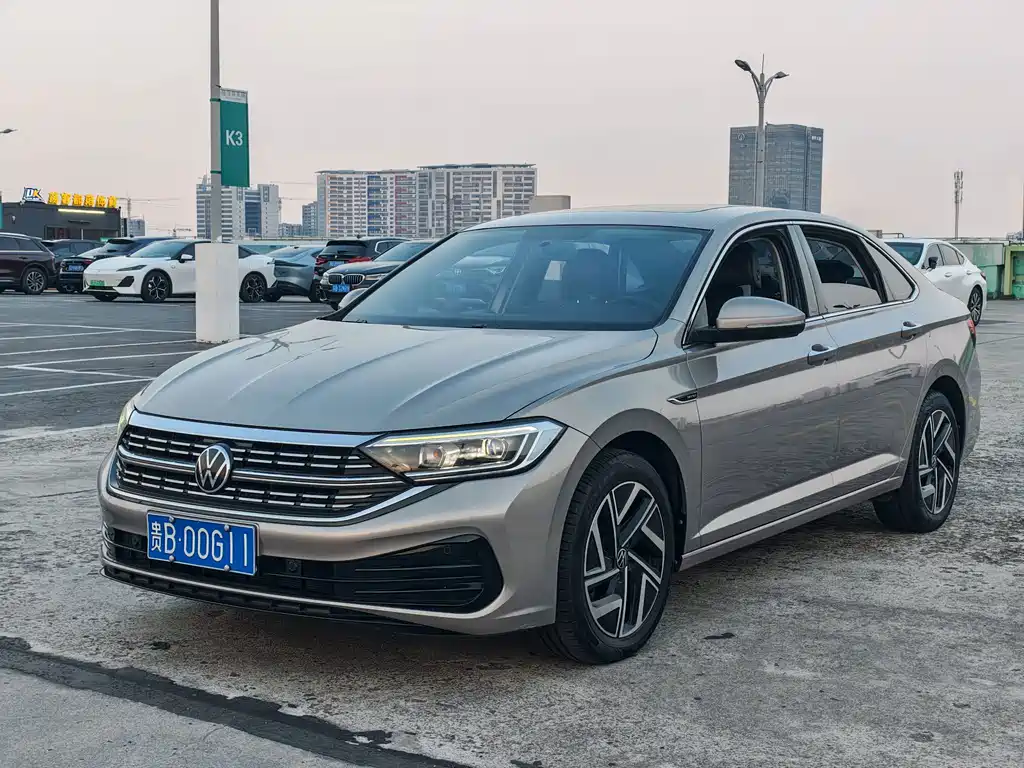 Volkswagen Sagitar 2023