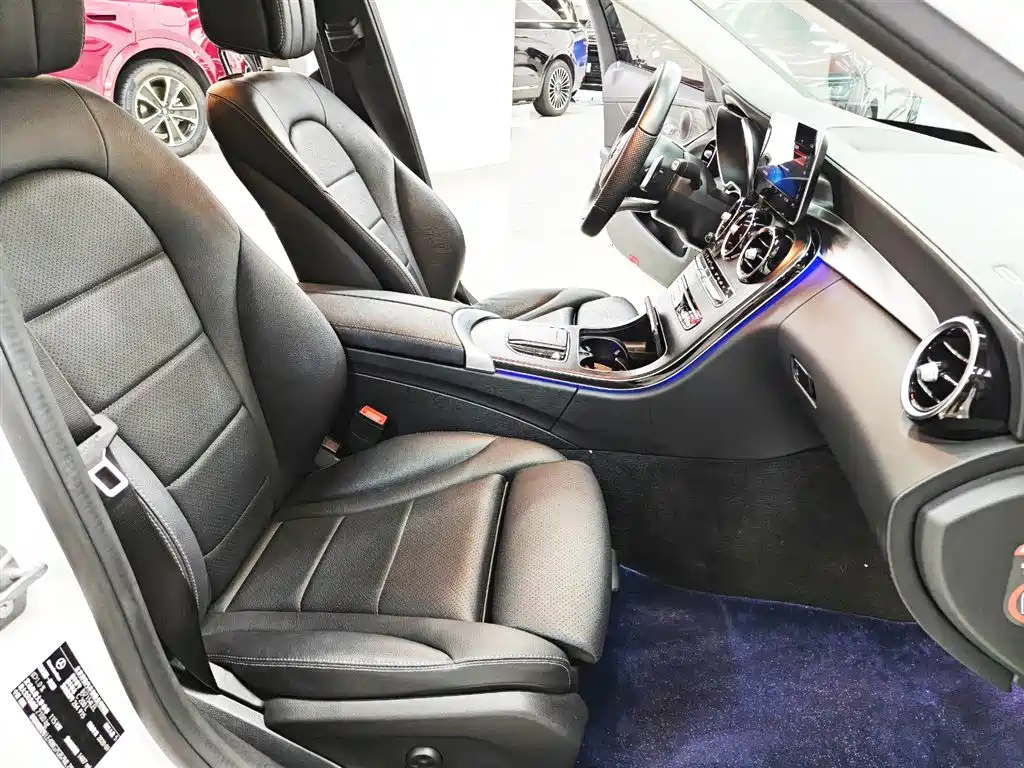 Mercedes-Benz C-Class 2020 — фото 11