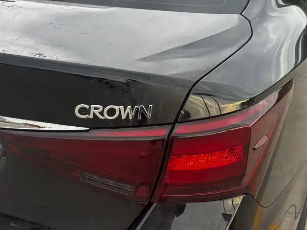 Toyota Crown 2019