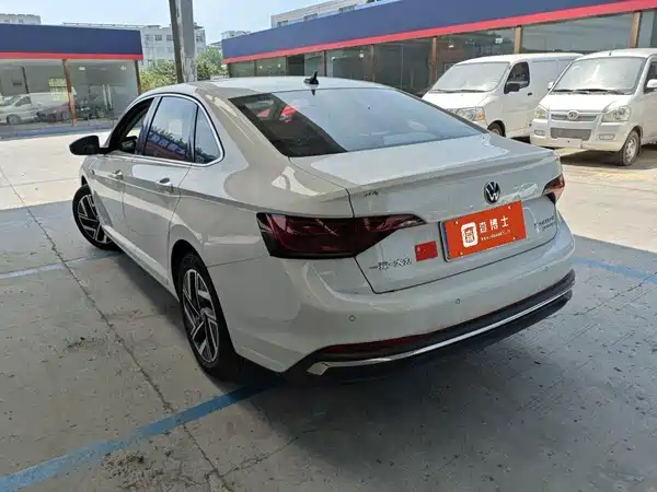 Volkswagen Sagitar 2025