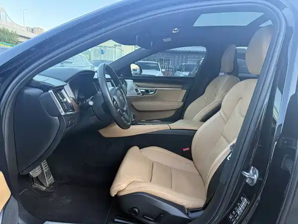 Volvo S90 2018