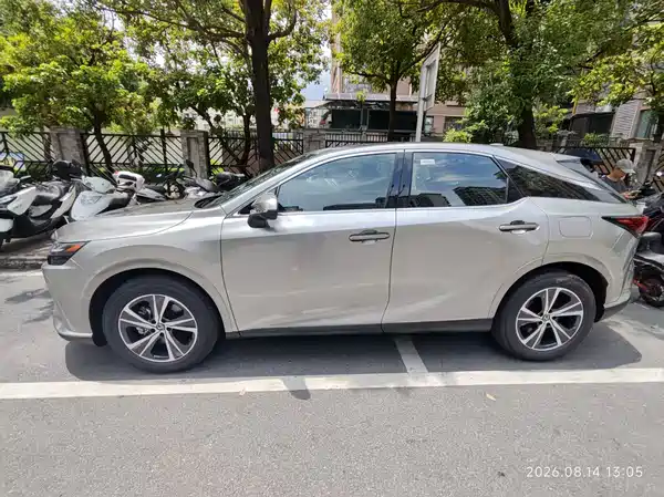 Lexus RX 2026