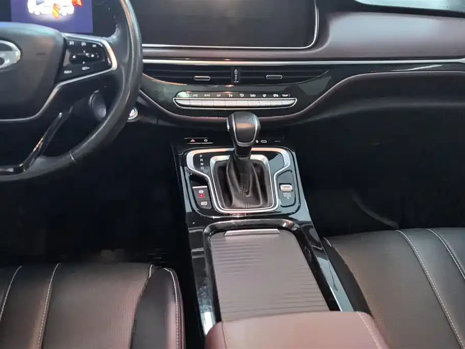 GAC Motor Trumpchi M6 2024 — фото 16