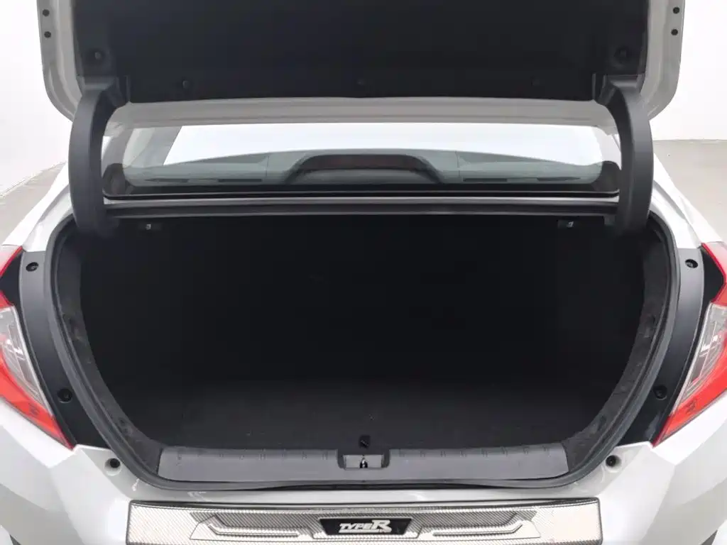 Honda Civic 2021 — фото 16