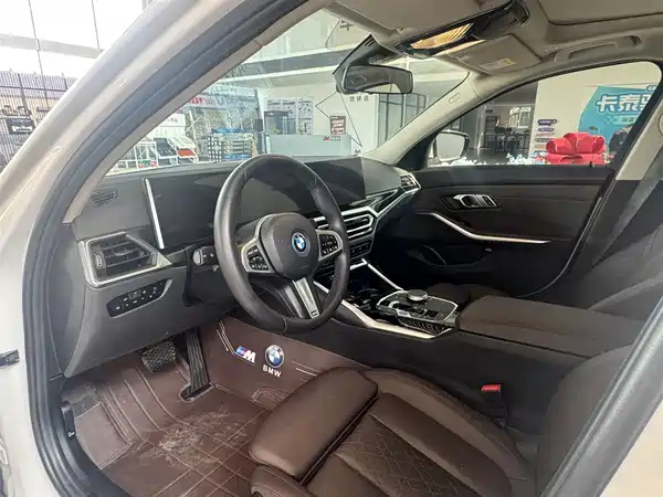 BMW i3 2024