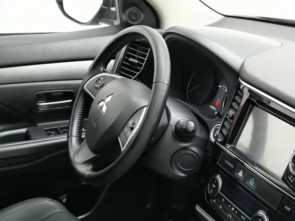 Mitsubishi Outlander 2014 — фото 22