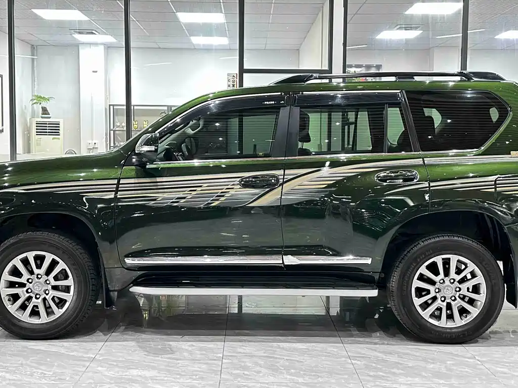 Toyota Prado 2019 — фото 8