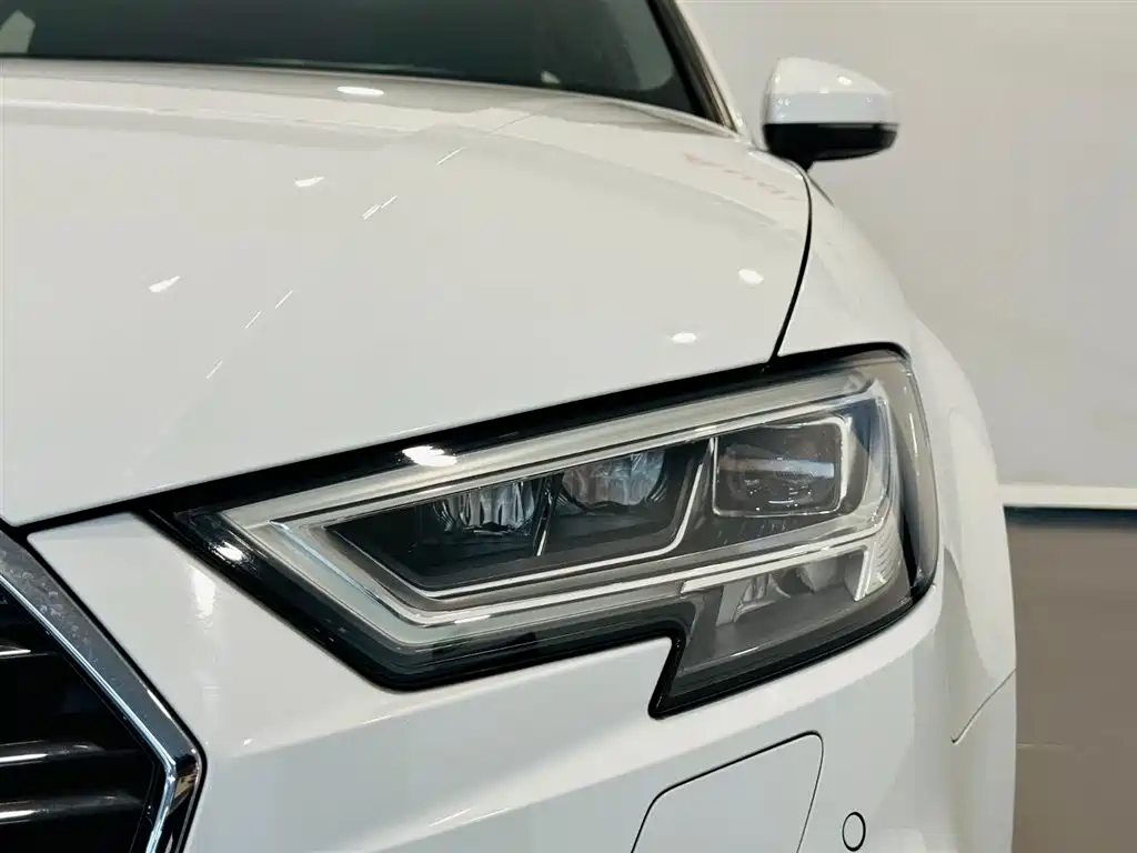 Audi A3 2019 — фото 14