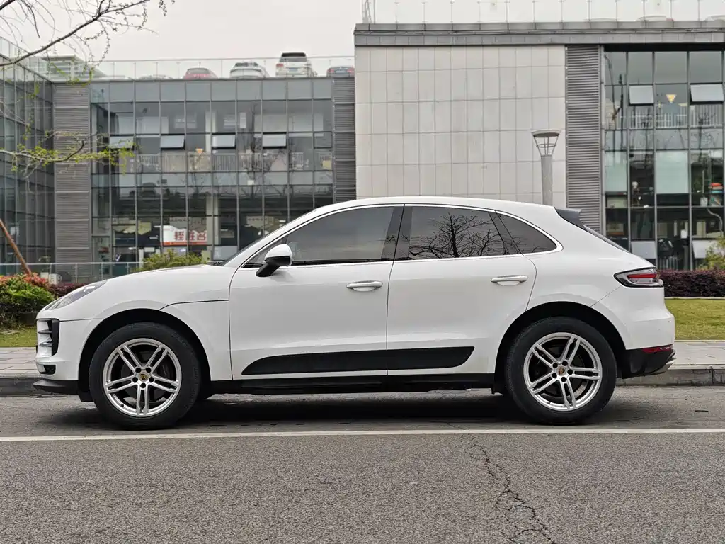 Porsche Macan 2021 — фото 3