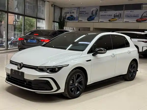 Volkswagen Golf 2022