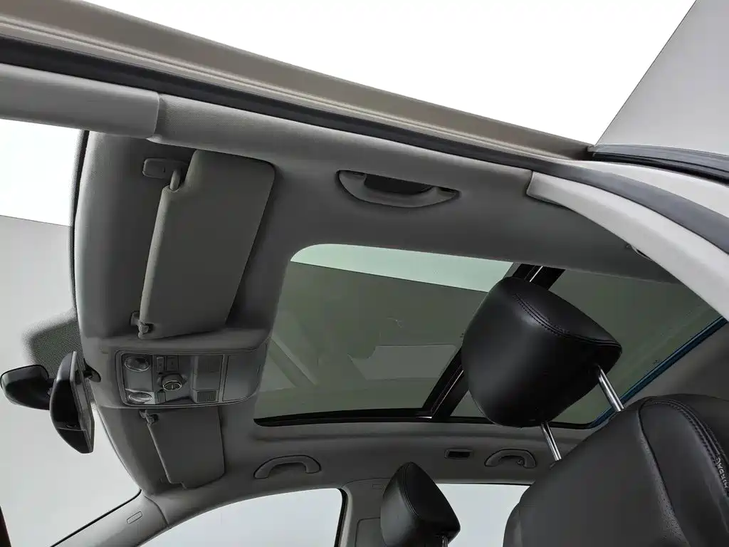 Volkswagen Tiguan 2015 — фото 14