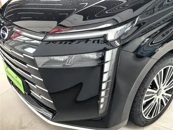 GAC Trumpchi E8 PHEV 2025