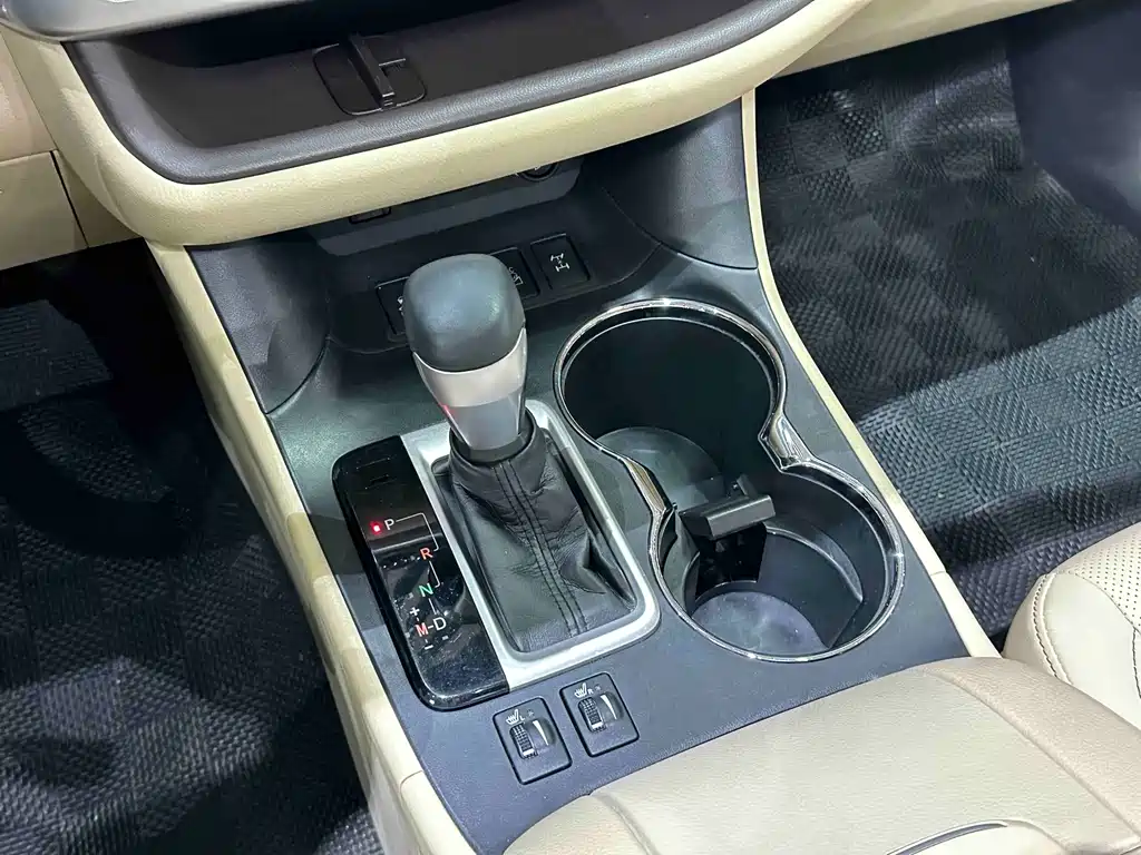 Toyota Highlander 2020 — фото 23