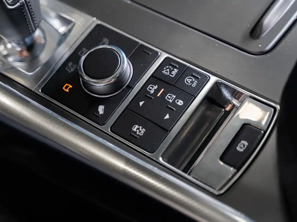 Land Rover Sport 2018 — фото 16