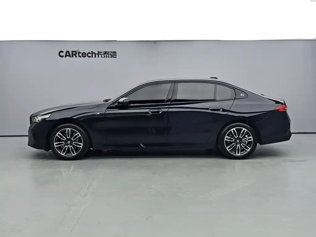 BMW 5 Series 2025